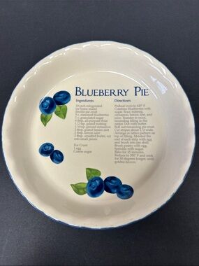 Vintage 1990’s GOLD COAST  10” stoneware “ Blueberry Pie” recipe baking dish